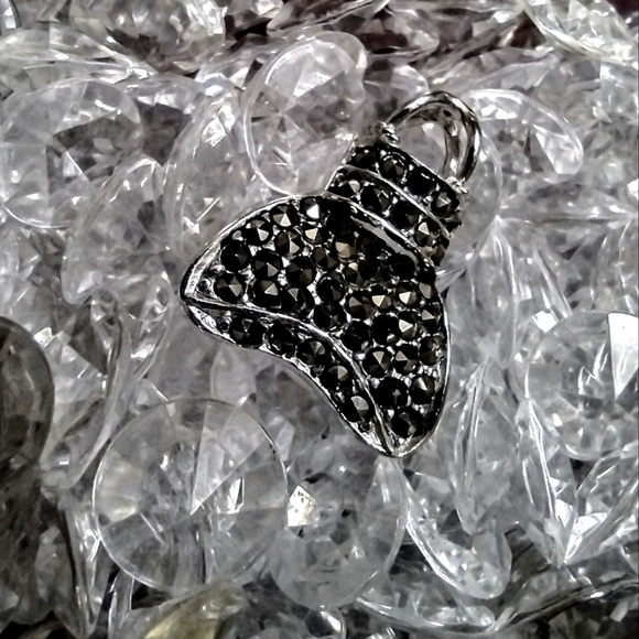 925 Sterling Silver Marcasite Mermaid Tail Purse Pendant - Picture 3 of 3